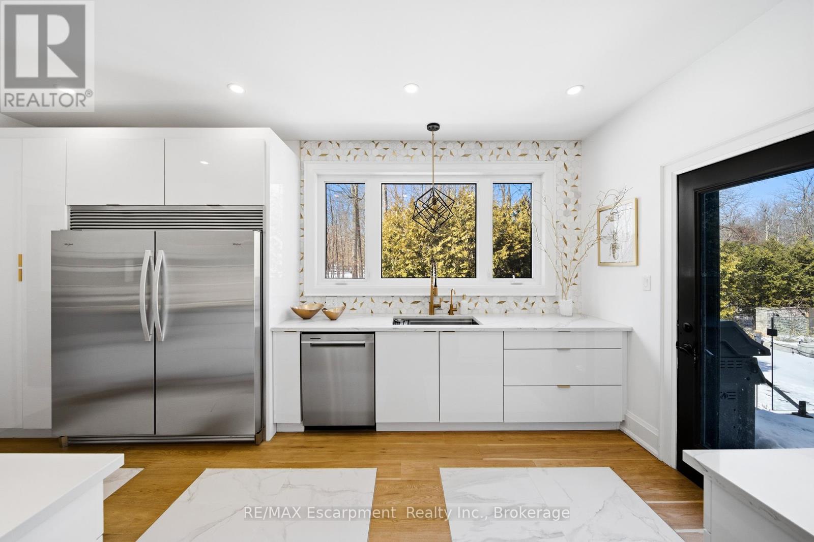 3205 Highpoint Court, Burlington, Ontario  L7P 0P9 - Photo 11 - W12979788