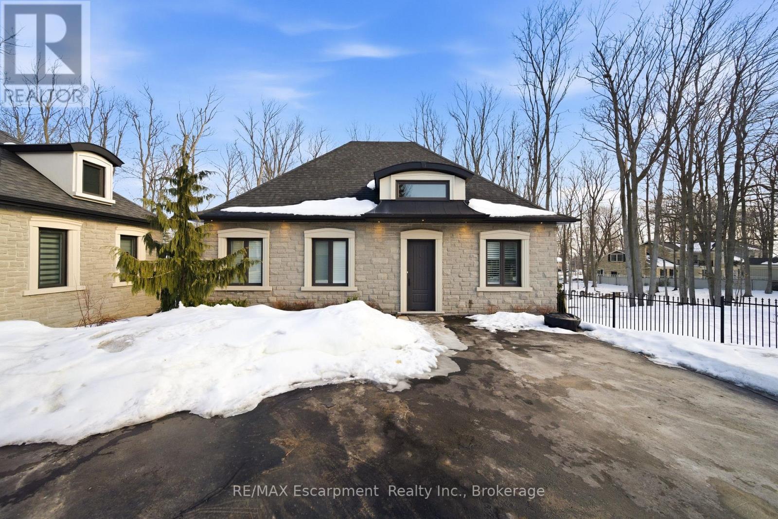 3205 Highpoint Court, Burlington, Ontario  L7P 0P9 - Photo 43 - W12979788