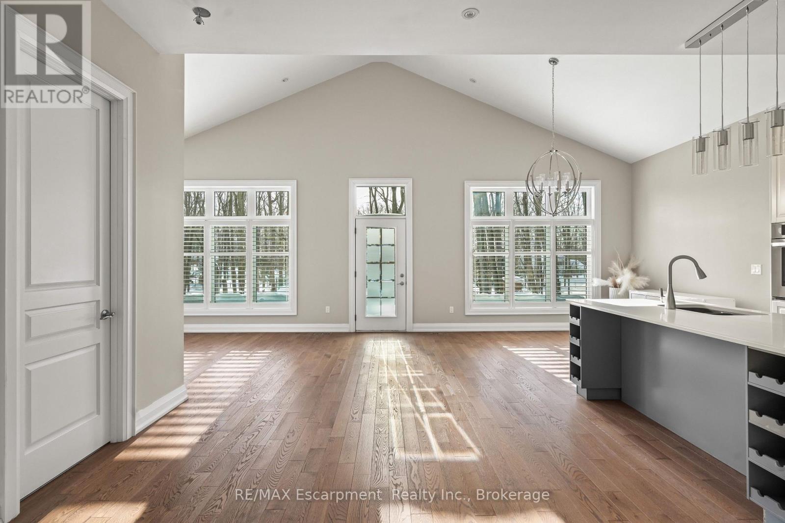 3205 Highpoint Court, Burlington, Ontario  L7P 0P9 - Photo 44 - W12979788