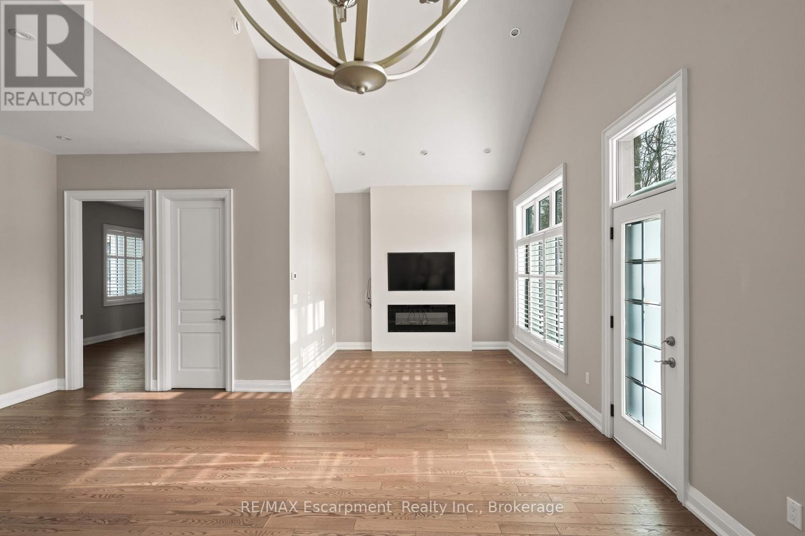 3205 Highpoint Court, Burlington, Ontario  L7P 0P9 - Photo 46 - W12979788