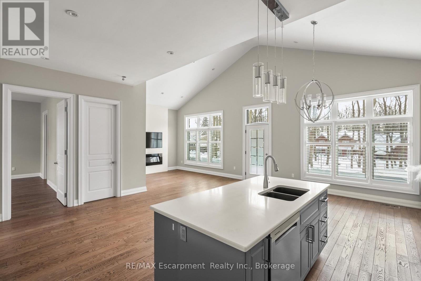 3205 Highpoint Court, Burlington, Ontario  L7P 0P9 - Photo 47 - W12979788