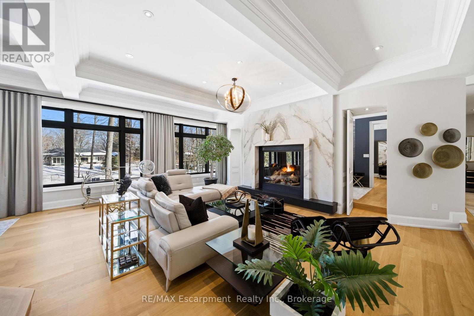 3205 Highpoint Court, Burlington, Ontario  L7P 0P9 - Photo 6 - W12979788