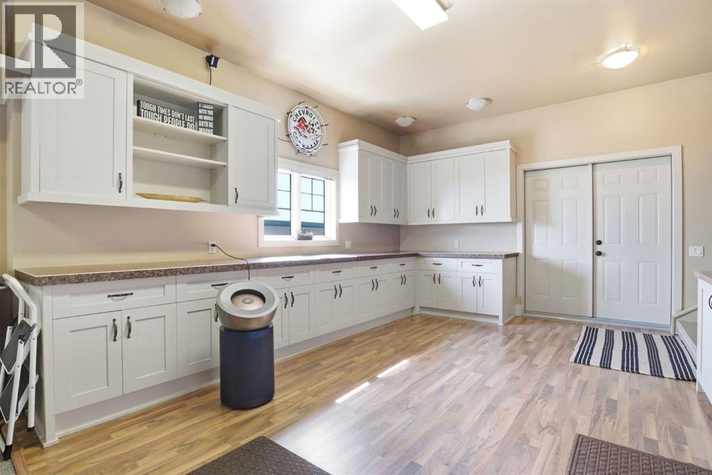 17 Hawks Landing Drive, Priddis Greens, Alberta  T0L 1W0 - Photo 47 - A2294503