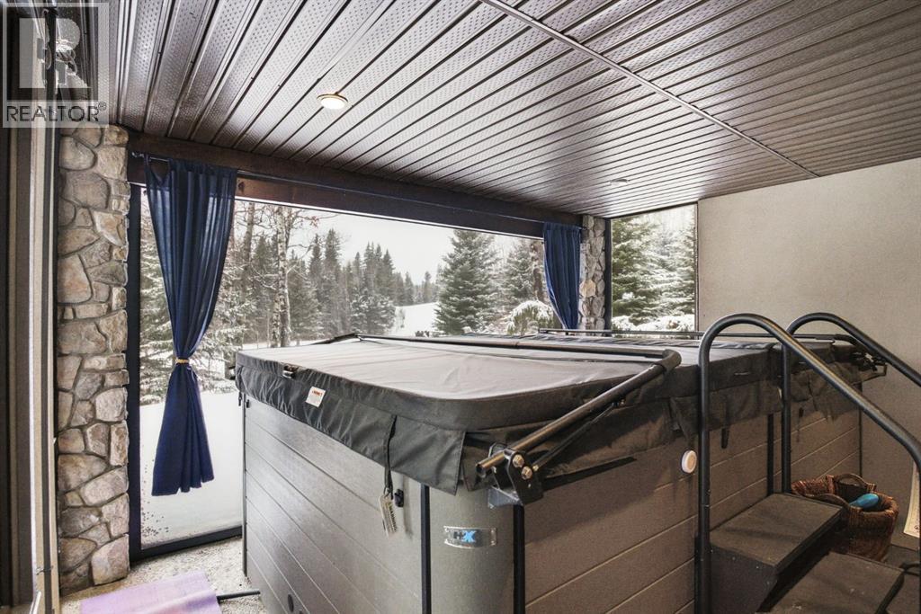 17 Hawks Landing Drive, Priddis Greens, Alberta  T0L 1W0 - Photo 46 - A2294503