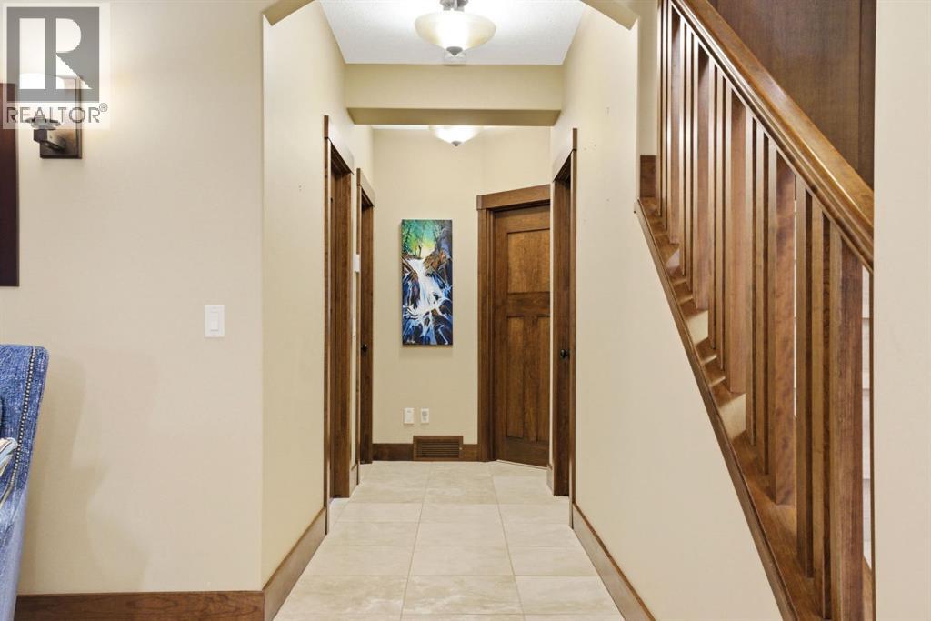 17 Hawks Landing Drive, Priddis Greens, Alberta  T0L 1W0 - Photo 41 - A2294503