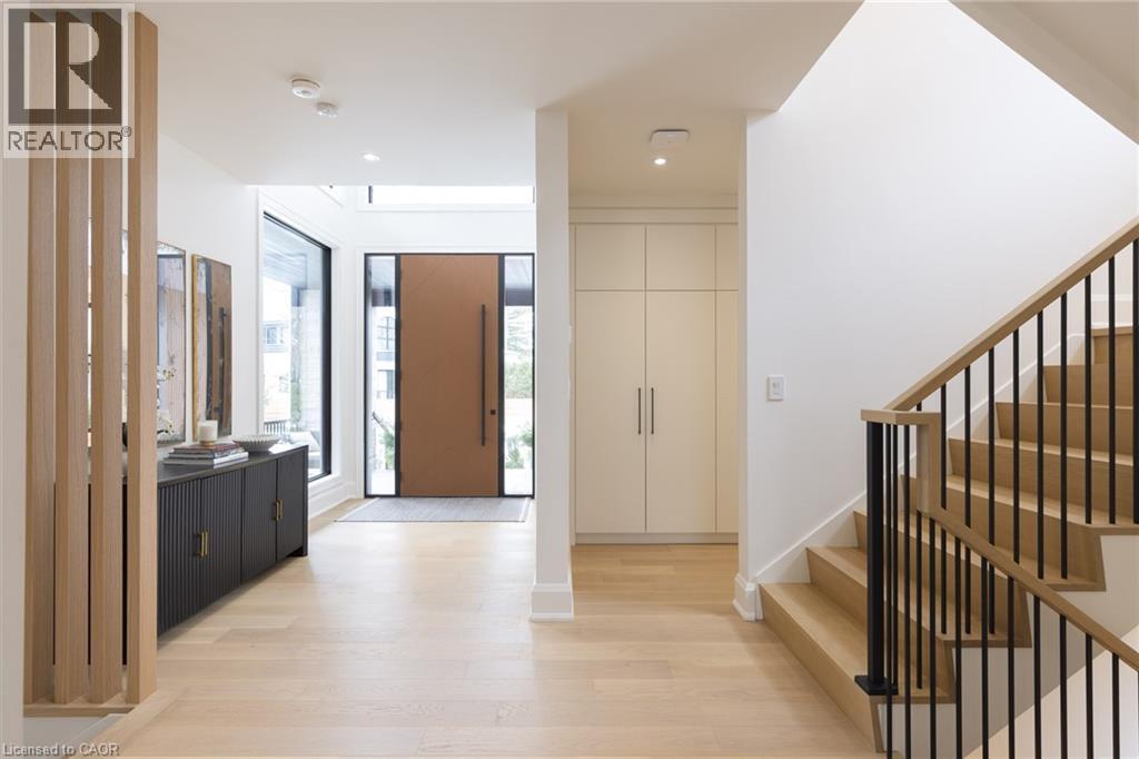 540 Patricia Drive, Oakville, Ontario  L6K 1M2 - Photo 6 - 40814197