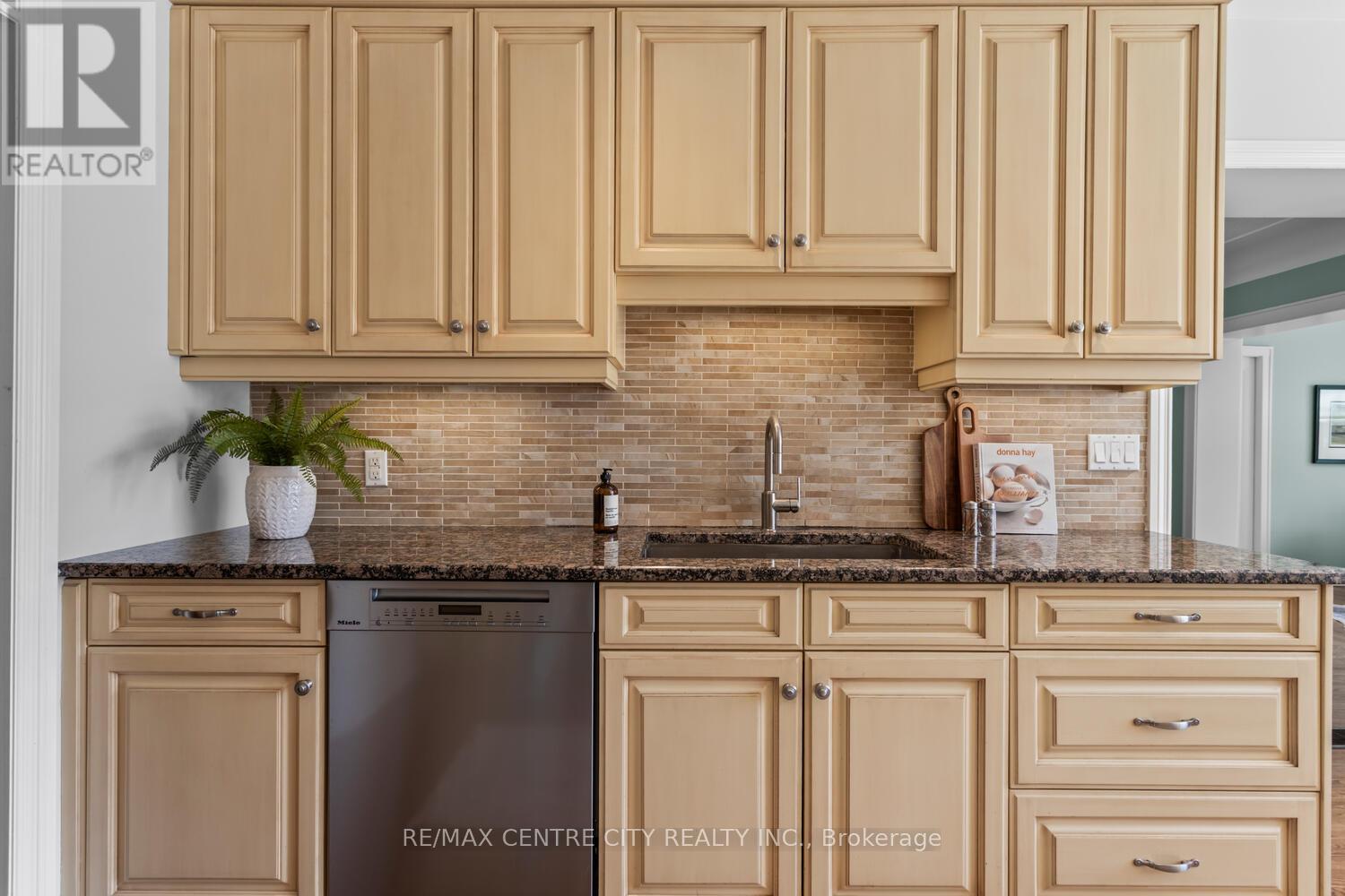 396 Victoria Street, London East, Ontario  N5Y 4A9 - Photo 19 - X12979748