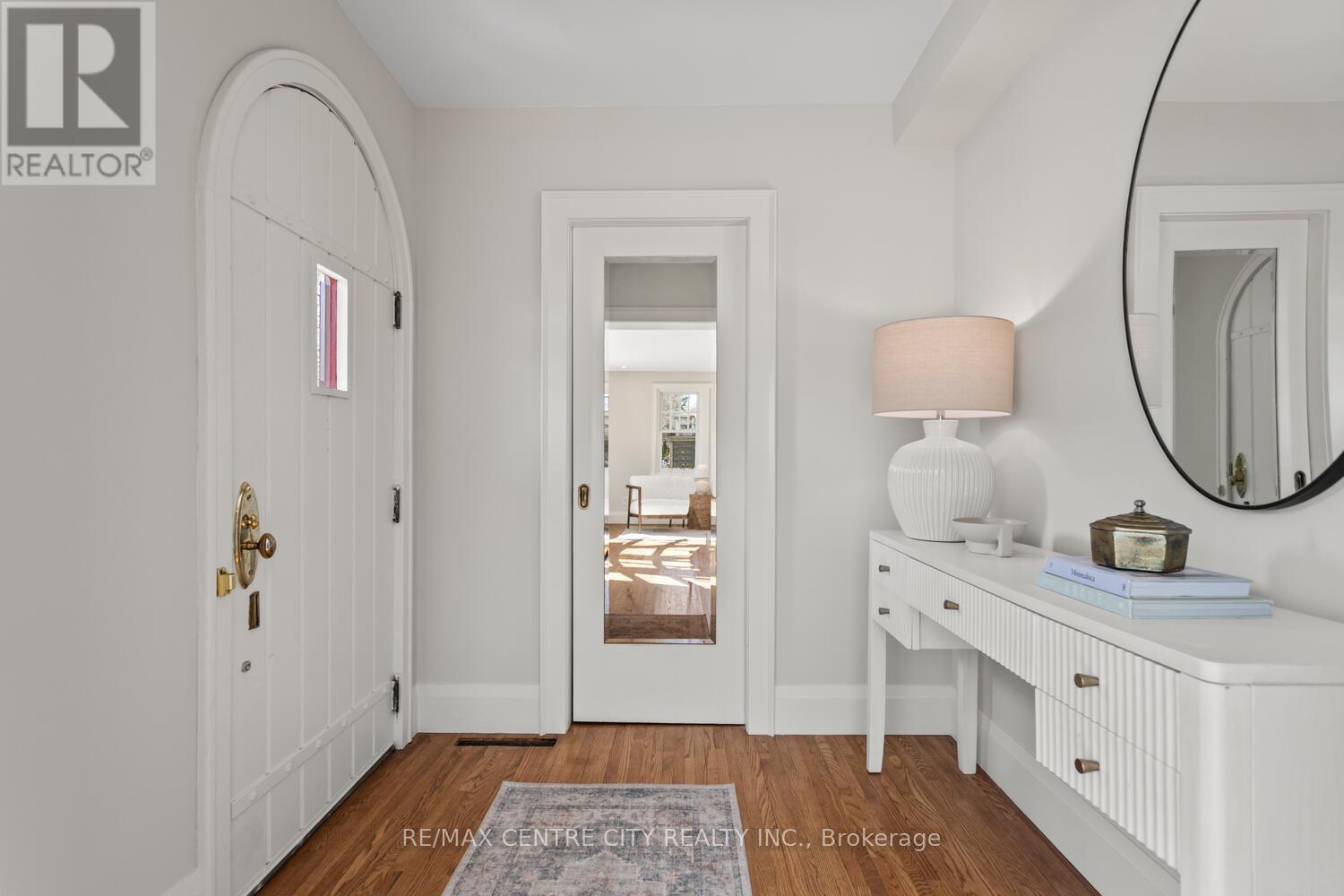 396 Victoria Street, London East, Ontario  N5Y 4A9 - Photo 4 - X12979748