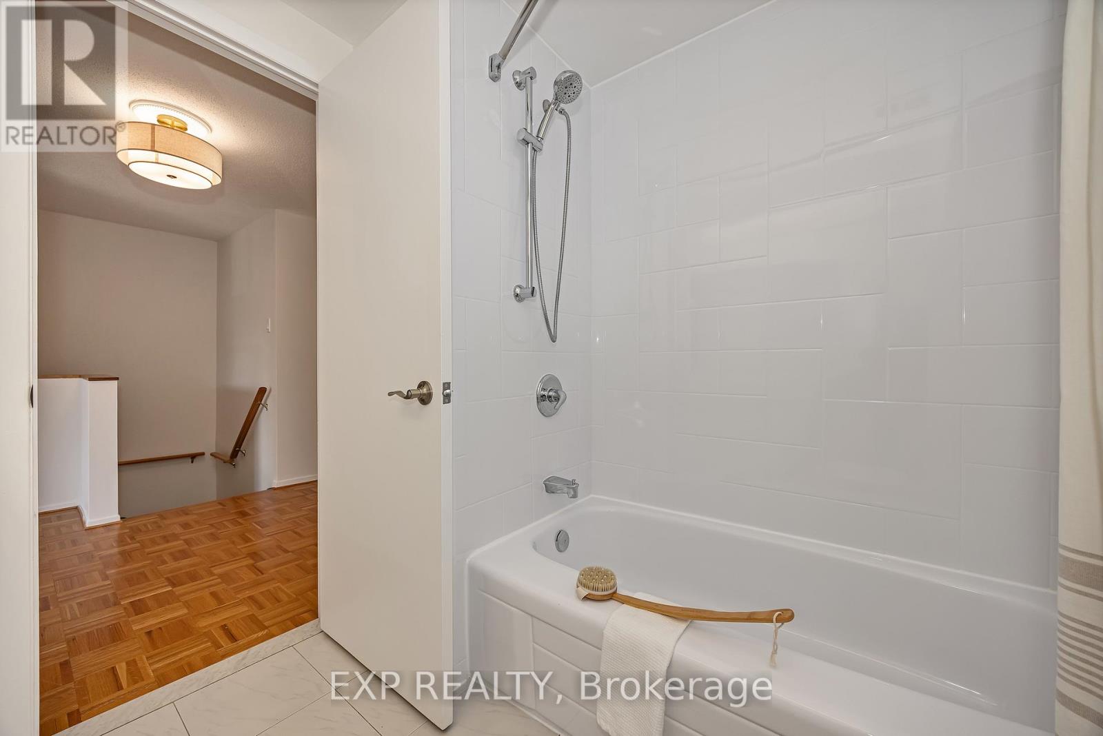 10 Greenboro Crescent, Ottawa, Ontario  K1T 1W5 - Photo 12 - X12979674