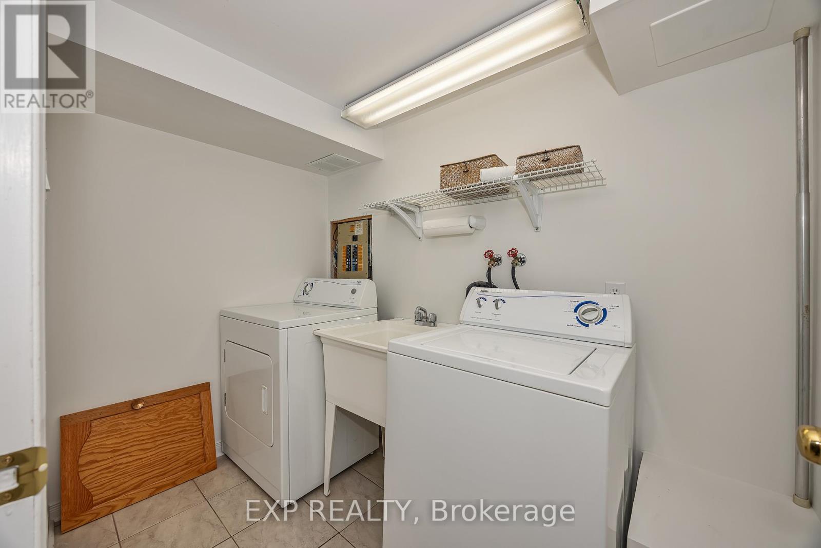 10 Greenboro Crescent, Ottawa, Ontario  K1T 1W5 - Photo 14 - X12979674