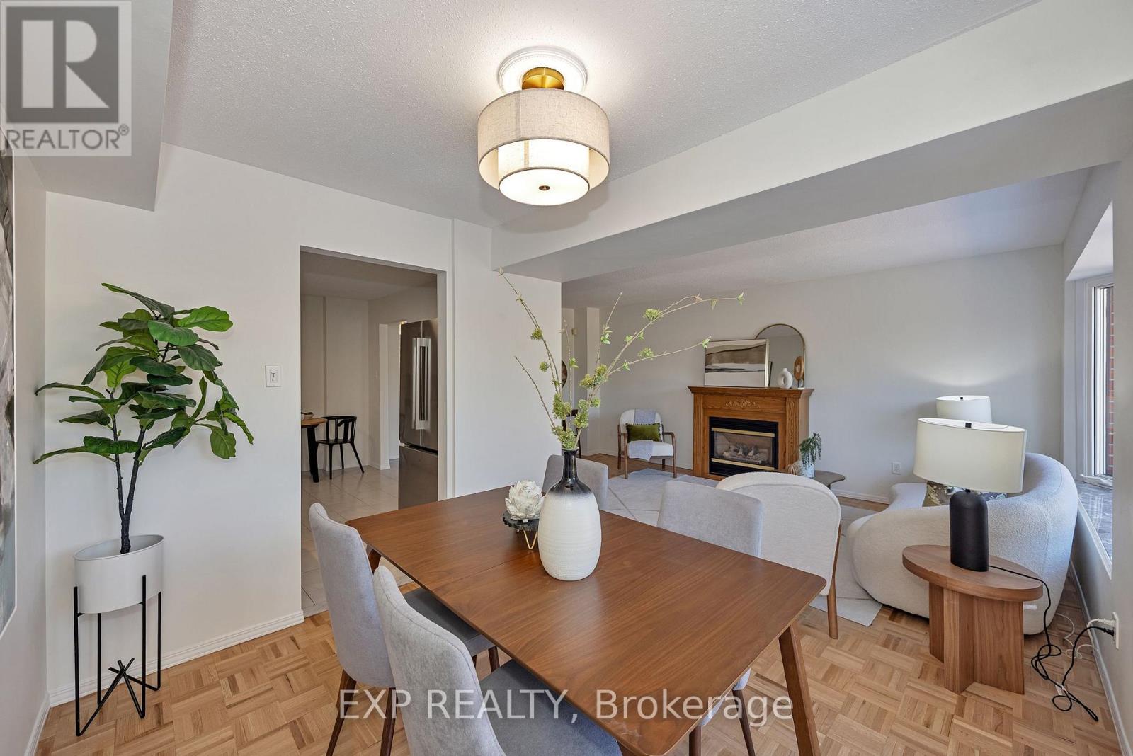 10 Greenboro Crescent, Ottawa, Ontario  K1T 1W5 - Photo 3 - X12979674