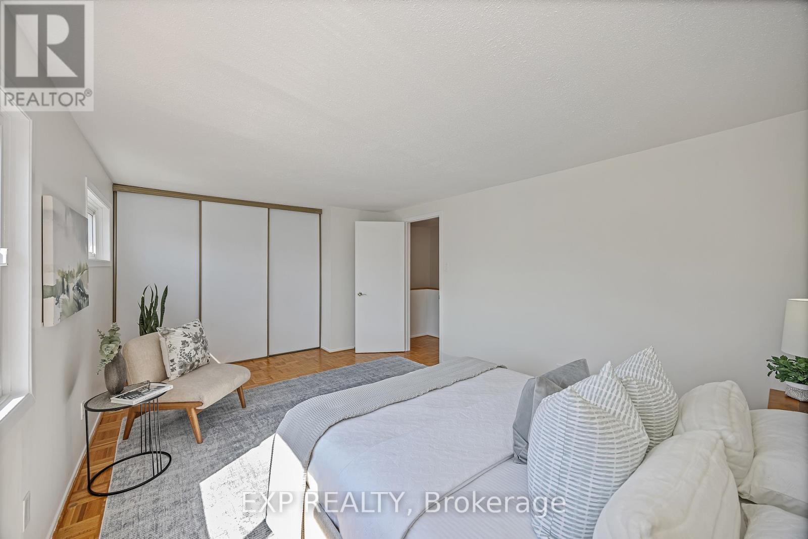 10 Greenboro Crescent, Ottawa, Ontario  K1T 1W5 - Photo 8 - X12979674