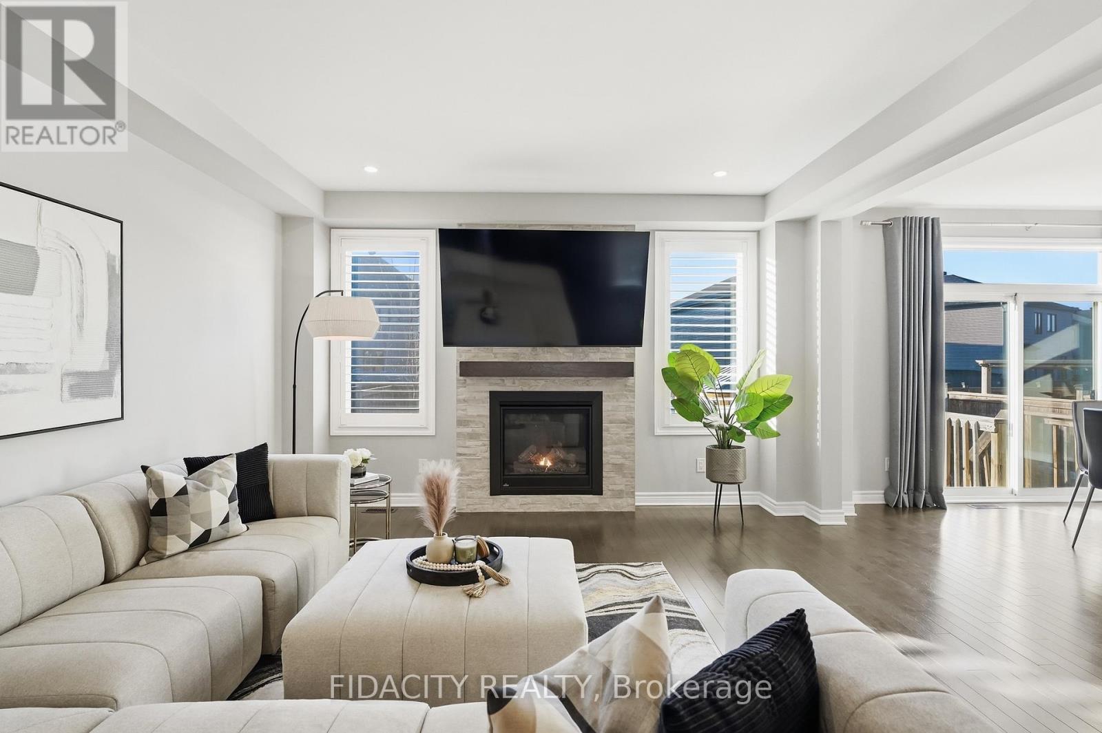 194 Kimpton Drive, Ottawa, Ontario  K2S 2H9 - Photo 10 - X12979688