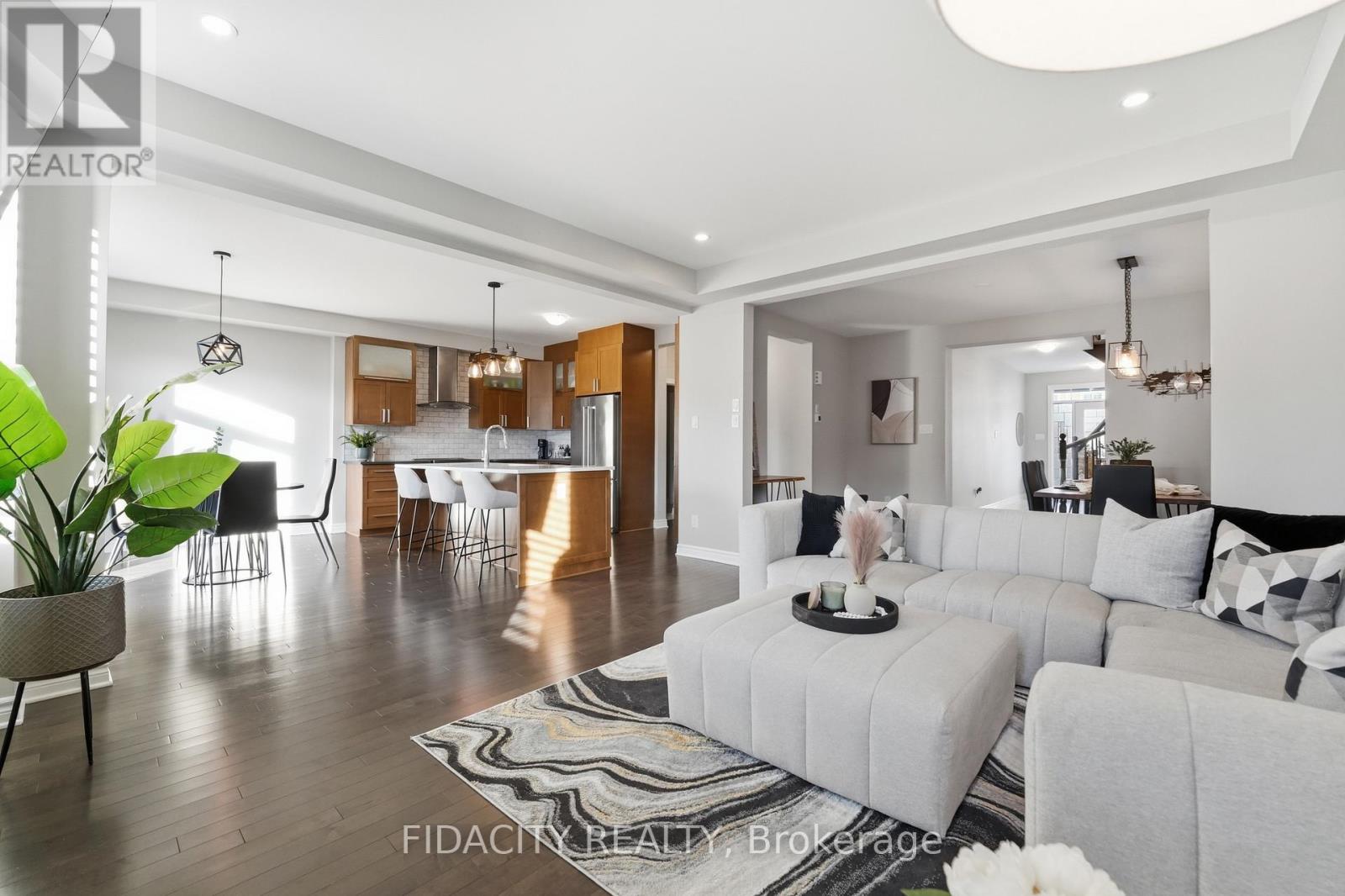 194 Kimpton Drive, Ottawa, Ontario  K2S 2H9 - Photo 14 - X12979688