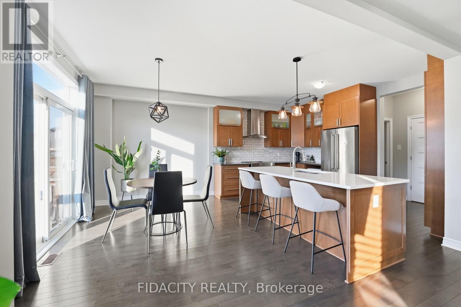 194 Kimpton Drive, Ottawa, Ontario  K2S 2H9 - Photo 15 - X12979688