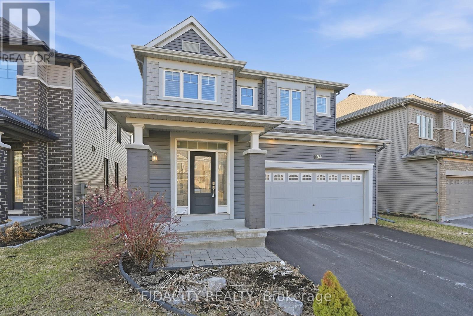 194 Kimpton Drive, Ottawa, Ontario  K2S 2H9 - Photo 2 - X12979688