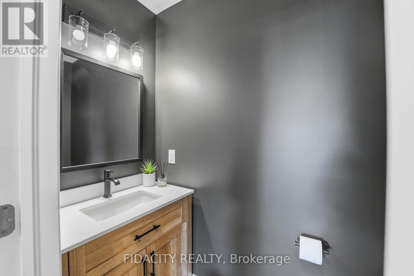 194 Kimpton Drive, Ottawa, Ontario  K2S 2H9 - Photo 24 - X12979688