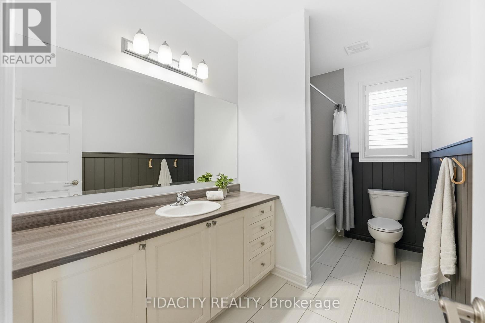 194 Kimpton Drive, Ottawa, Ontario  K2S 2H9 - Photo 37 - X12979688