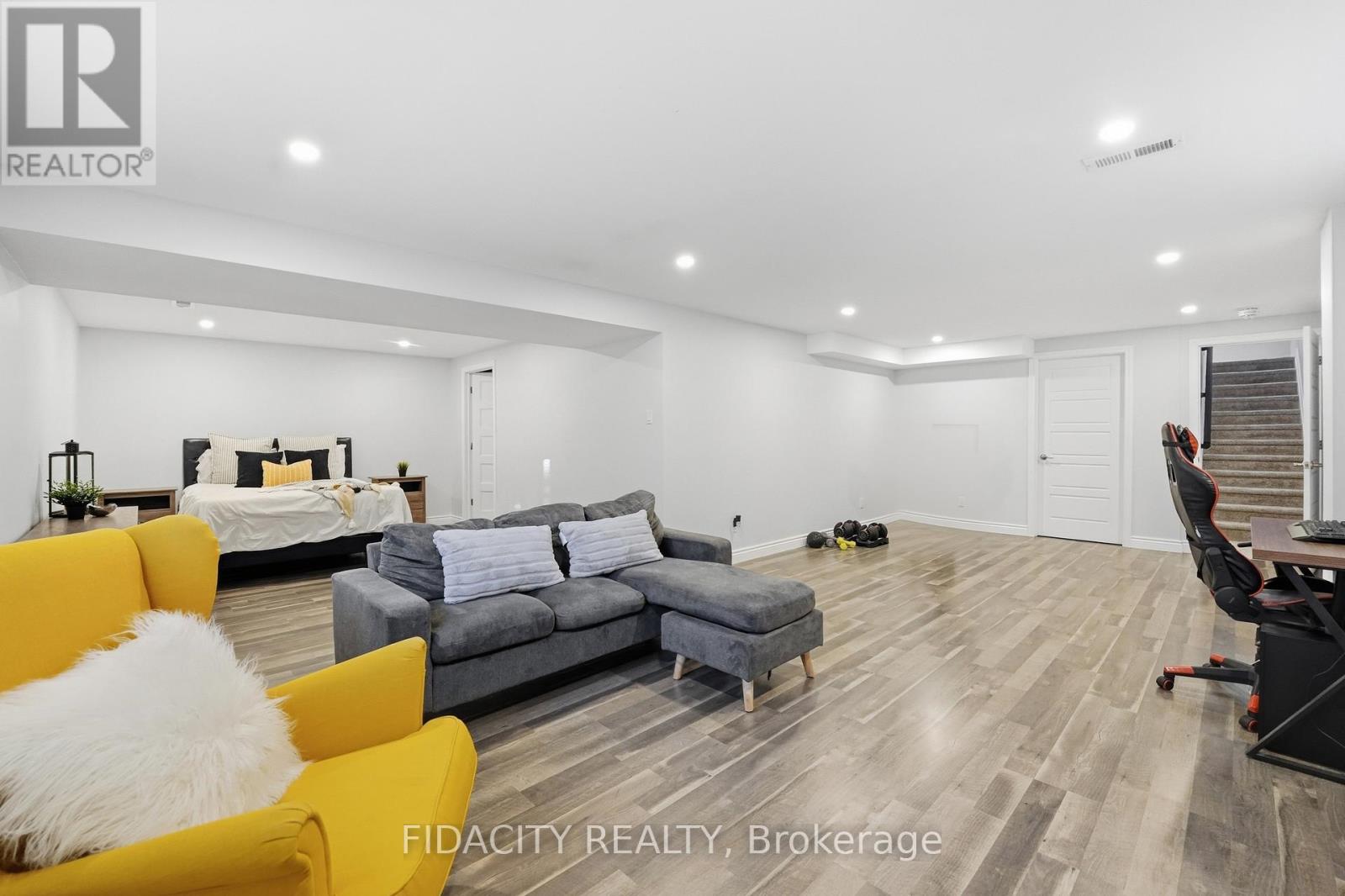 194 Kimpton Drive, Ottawa, Ontario  K2S 2H9 - Photo 41 - X12979688