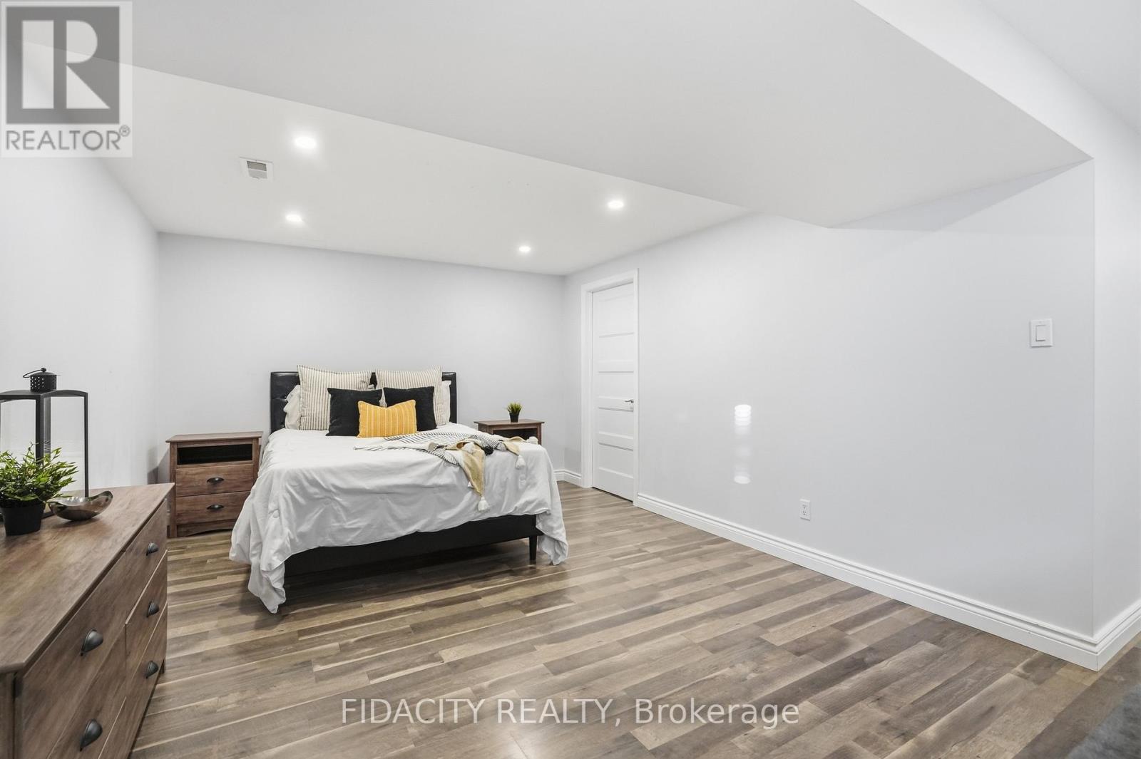 194 Kimpton Drive, Ottawa, Ontario  K2S 2H9 - Photo 42 - X12979688