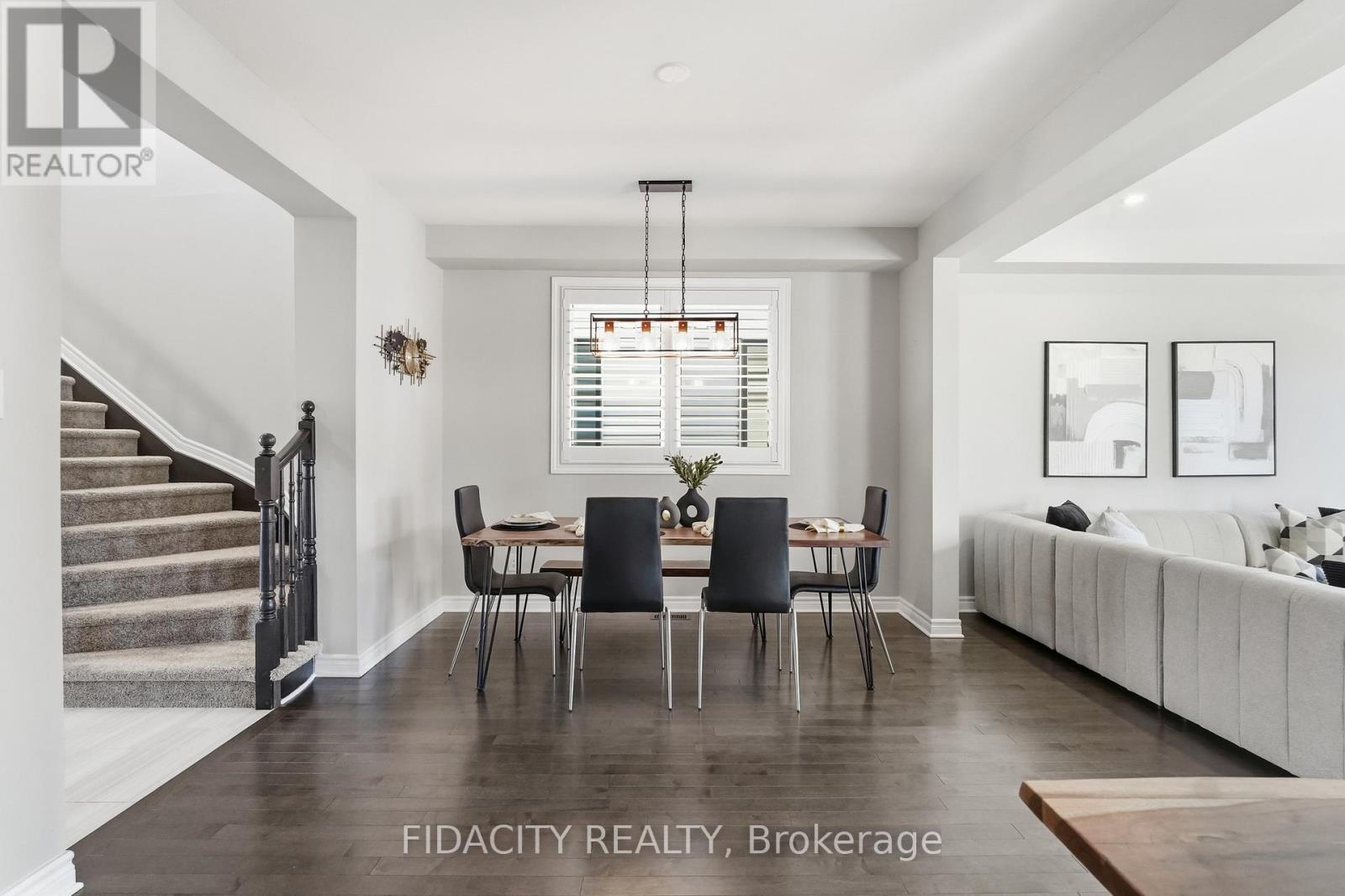 194 Kimpton Drive, Ottawa, Ontario  K2S 2H9 - Photo 6 - X12979688