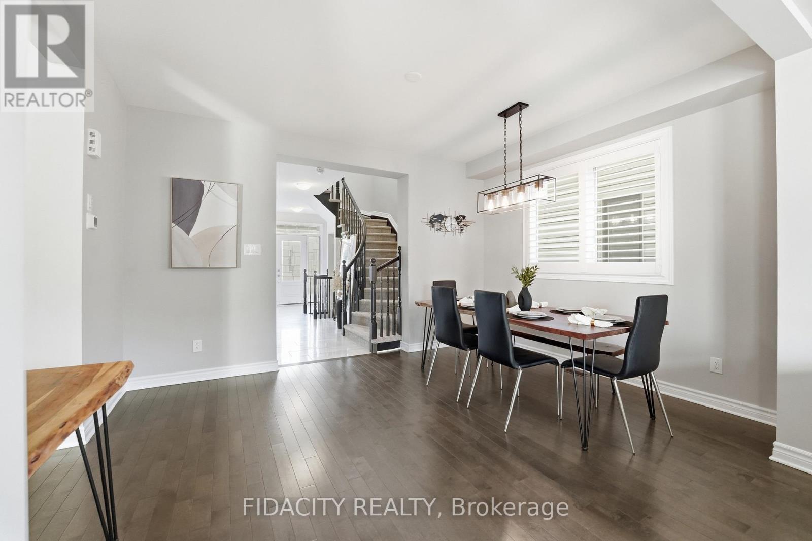 194 Kimpton Drive, Ottawa, Ontario  K2S 2H9 - Photo 7 - X12979688