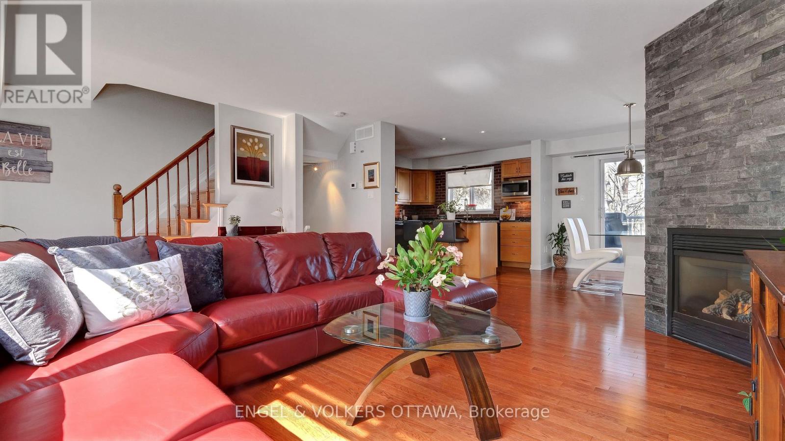 505 Burleigh Private, Ottawa, Ontario  K1J 1J9 - Photo 13 - X12979726
