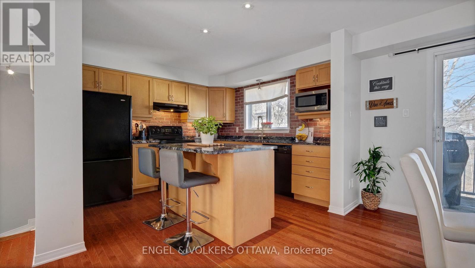 505 Burleigh Private, Ottawa, Ontario  K1J 1J9 - Photo 18 - X12979726