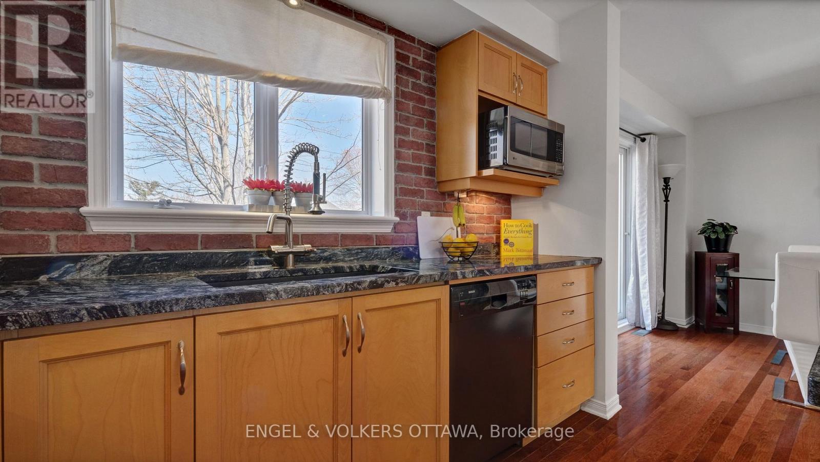 505 Burleigh Private, Ottawa, Ontario  K1J 1J9 - Photo 21 - X12979726