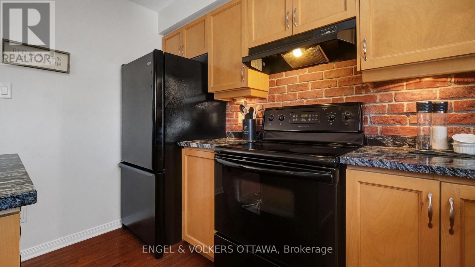 505 Burleigh Private, Ottawa, Ontario  K1J 1J9 - Photo 22 - X12979726