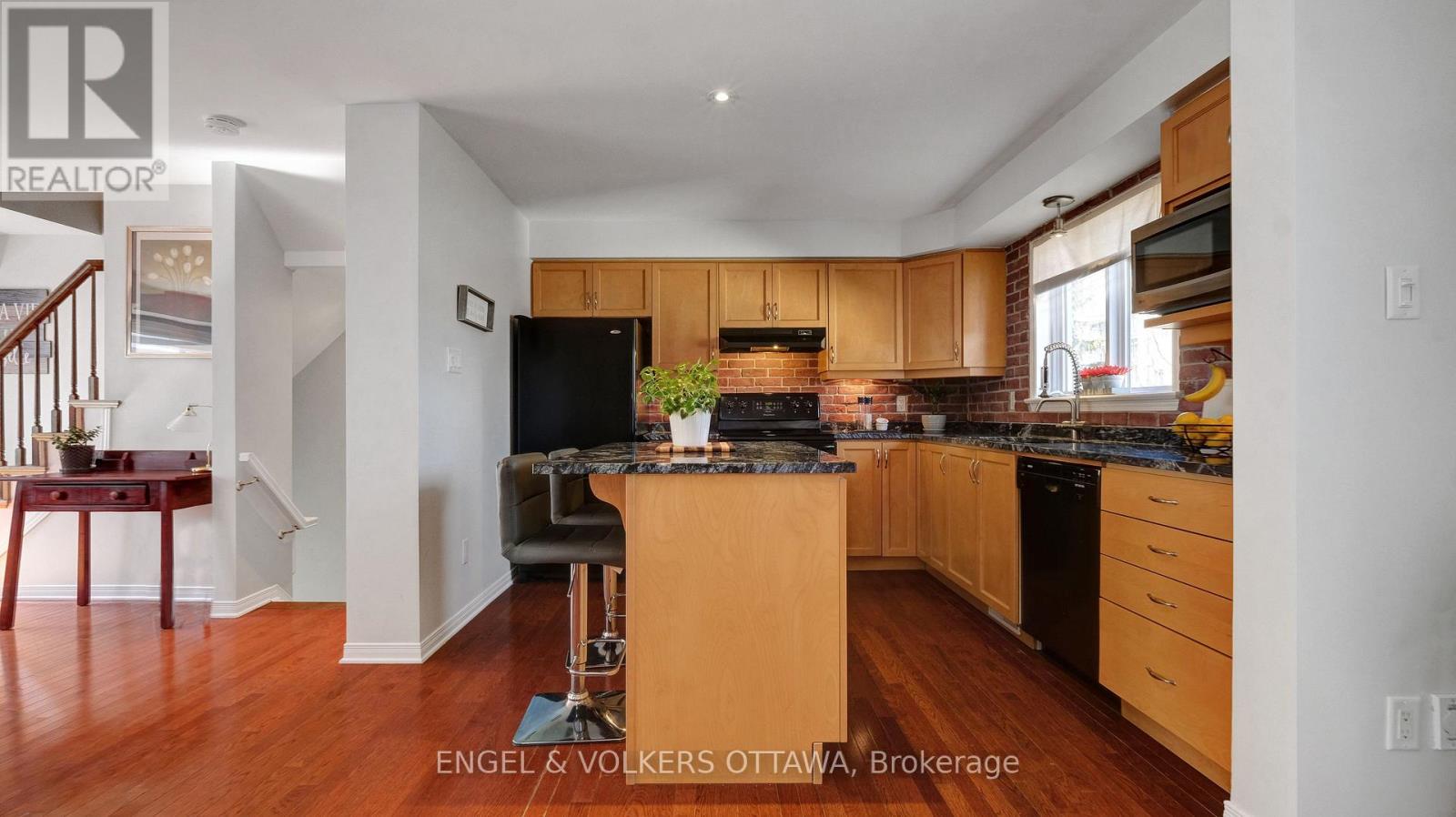 505 Burleigh Private, Ottawa, Ontario  K1J 1J9 - Photo 23 - X12979726