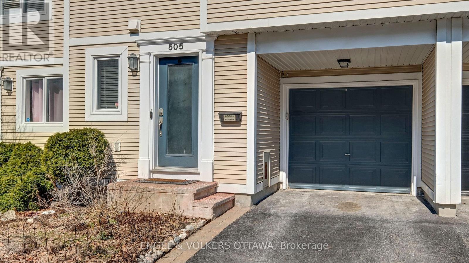 505 Burleigh Private, Ottawa, Ontario  K1J 1J9 - Photo 3 - X12979726