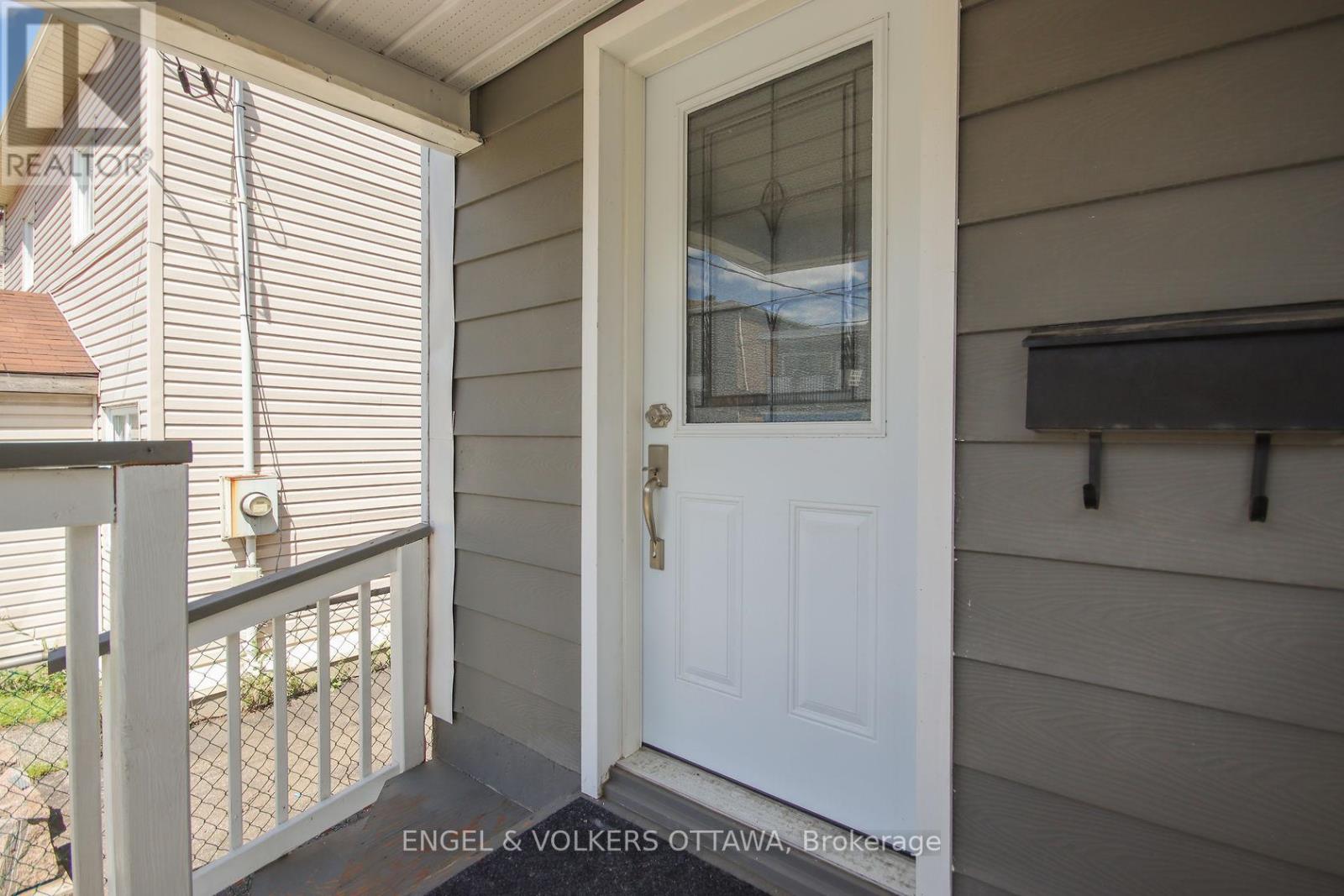 A - 43 St Charles Street, Ottawa, Ontario  K1L 5V3 - Photo 3 - X12979734