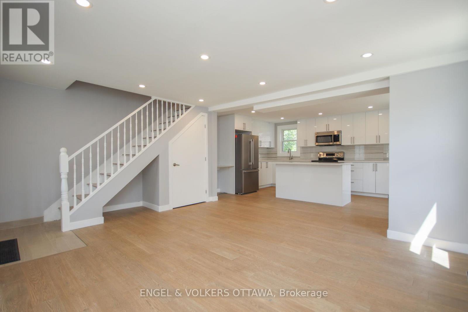 A - 43 St Charles Street, Ottawa, Ontario  K1L 5V3 - Photo 5 - X12979734