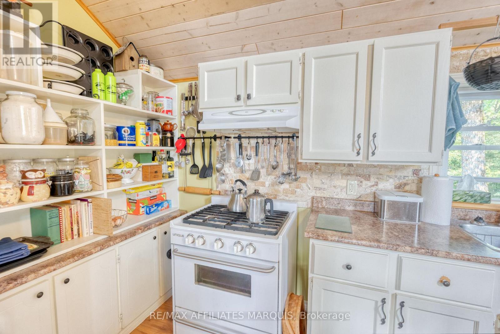 19 West Devil Lake Lane, Frontenac, Ontario  K0G 1X0 - Photo 8 - X12979774