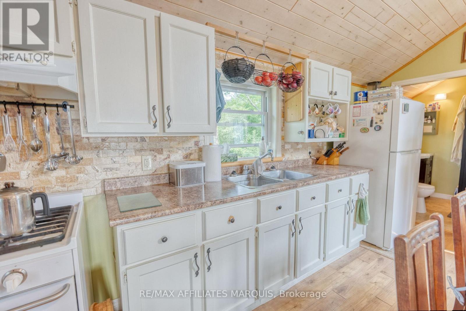 19 West Devil Lake Lane, Frontenac, Ontario  K0G 1X0 - Photo 9 - X12979774