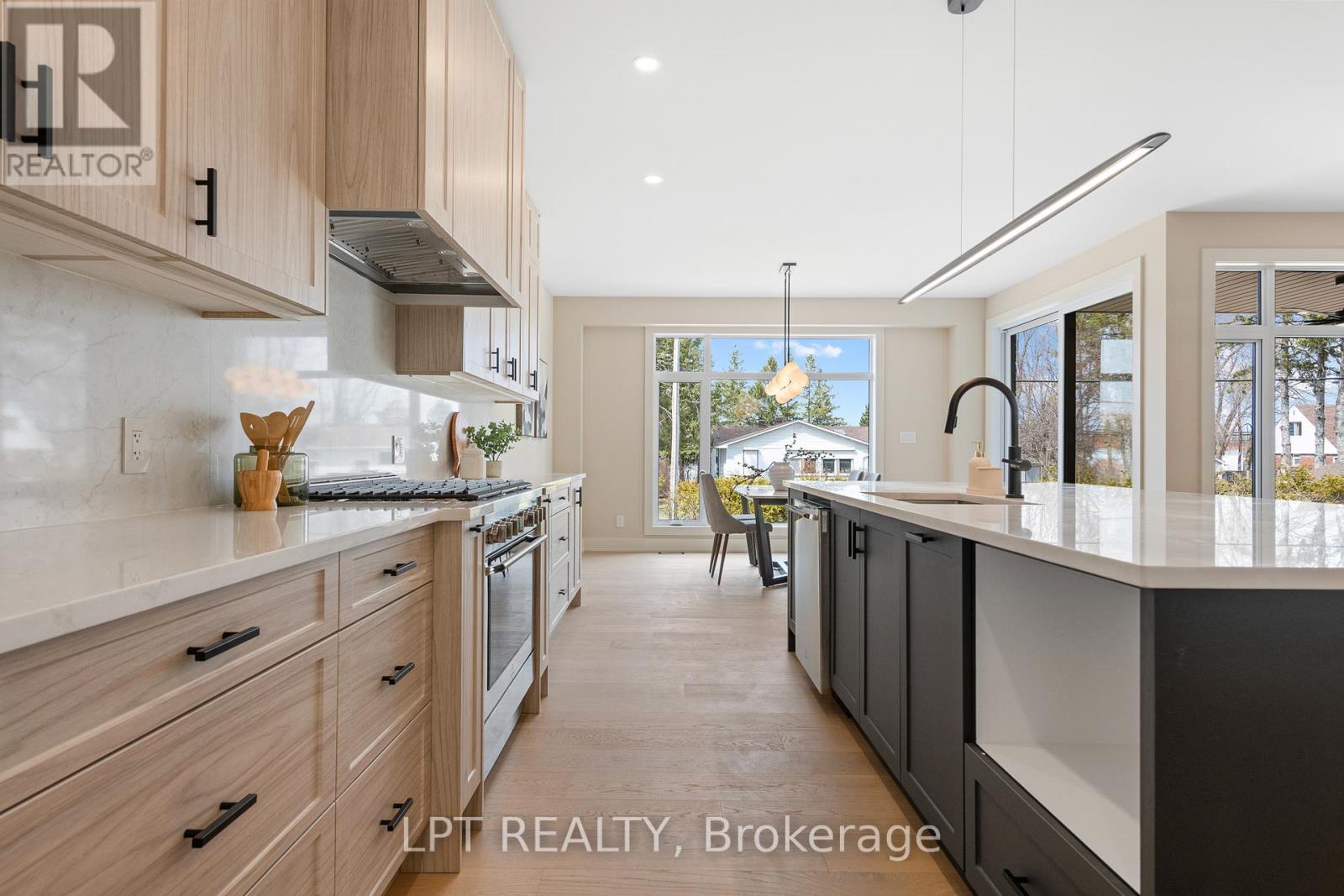 15 Briggs Avenue, Ottawa, Ontario K2E 6W5 - Photo 11 - X12979786