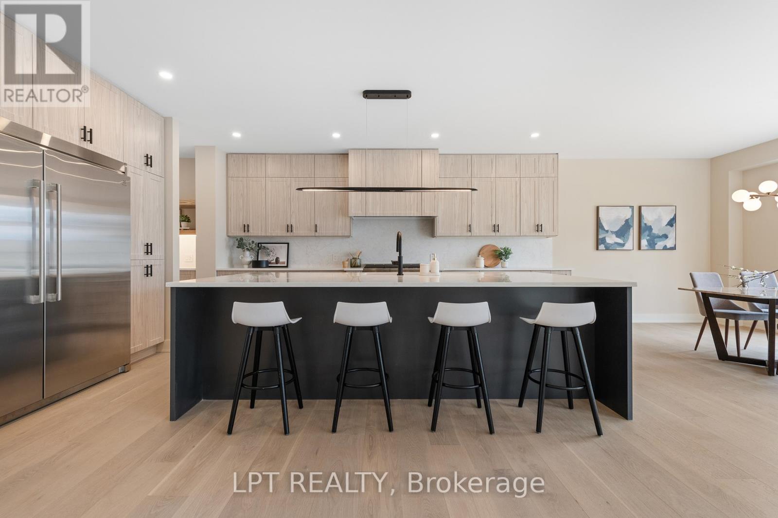 15 Briggs Avenue, Ottawa, Ontario K2E 6W5 - Photo 14 - X12979786