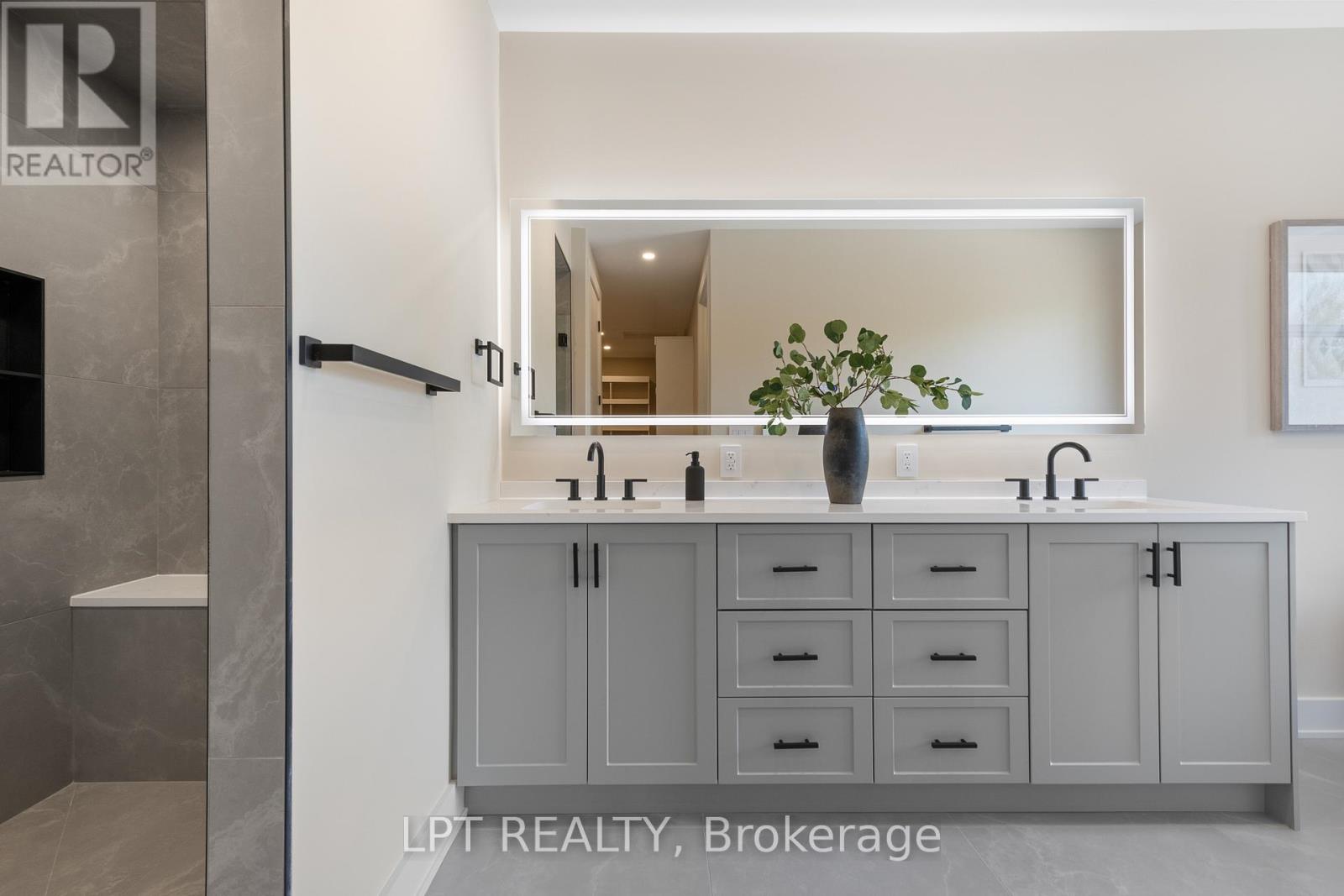 15 Briggs Avenue, Ottawa, Ontario K2E 6W5 - Photo 27 - X12979786