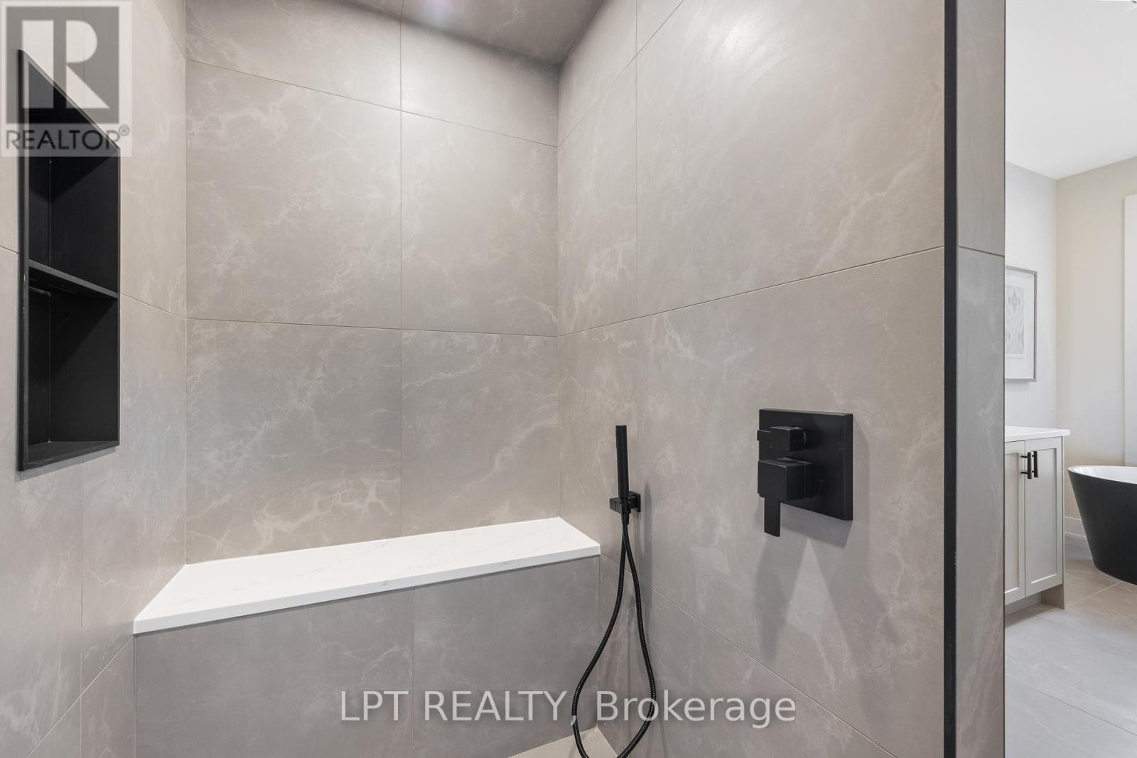 15 Briggs Avenue, Ottawa, Ontario K2E 6W5 - Photo 31 - X12979786