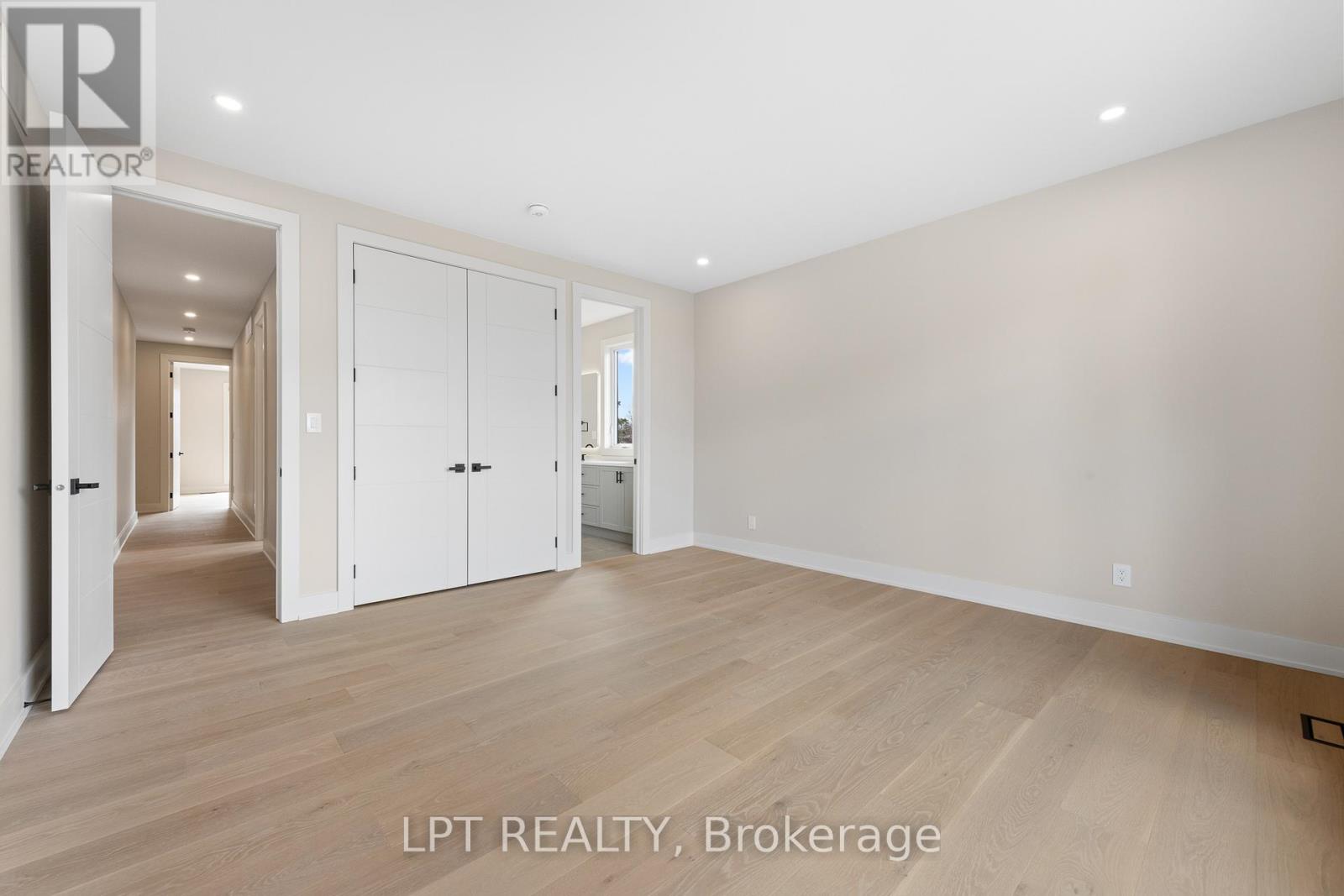 15 Briggs Avenue, Ottawa, Ontario K2E 6W5 - Photo 41 - X12979786