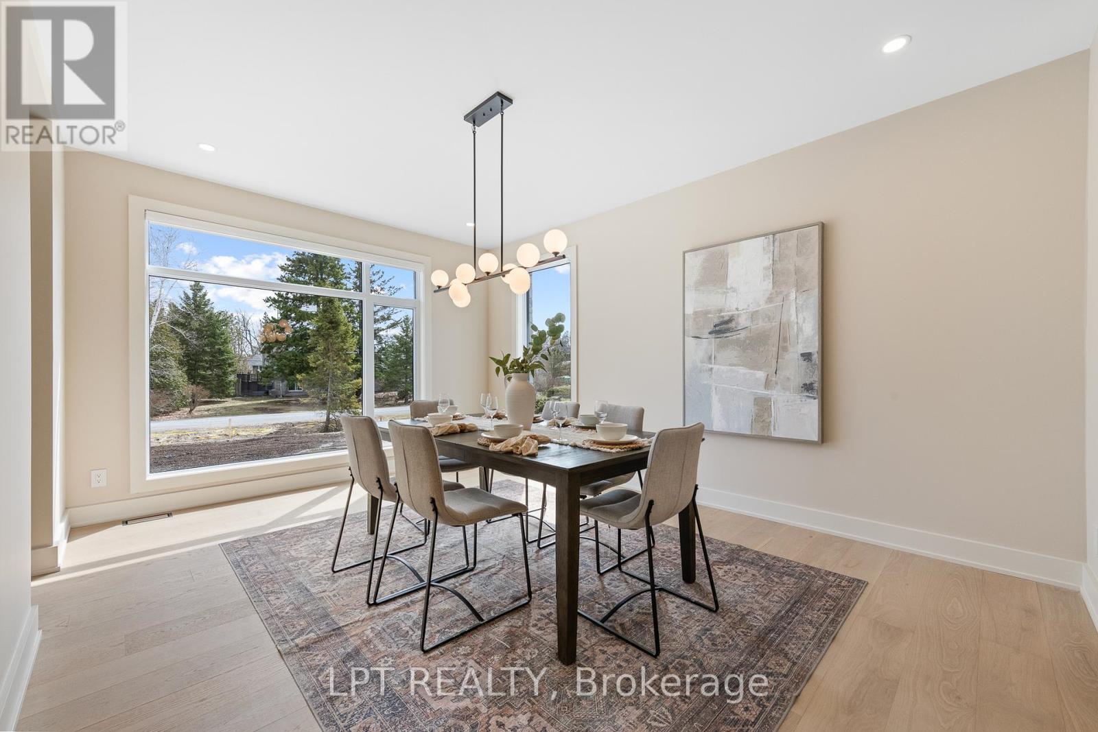 15 Briggs Avenue, Ottawa, Ontario K2E 6W5 - Photo 6 - X12979786