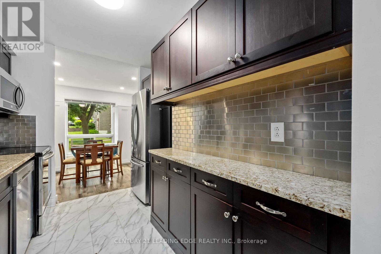 18 Rock Fern Way, Toronto, Ontario M2J 4N2 - Photo 6 - C12979680