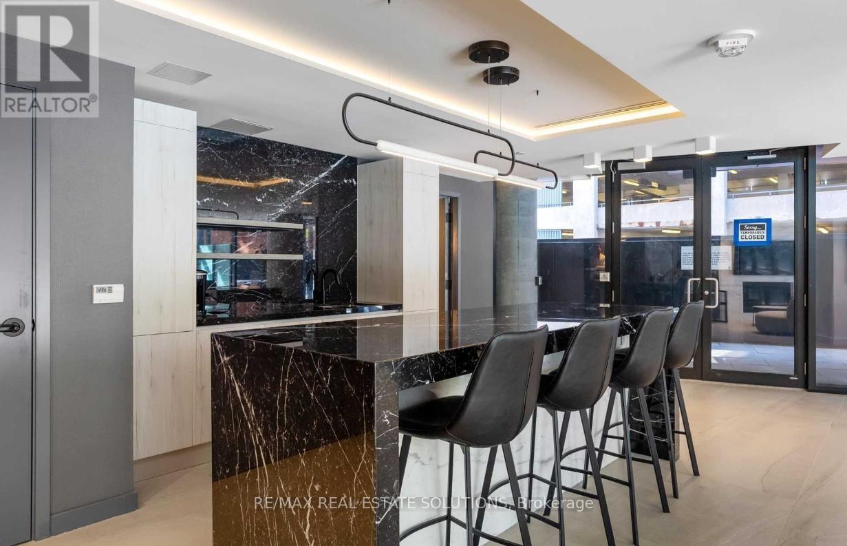 1709 - 2a Church Street, Toronto, Ontario  M5E 0E1 - Photo 10 - C12979712