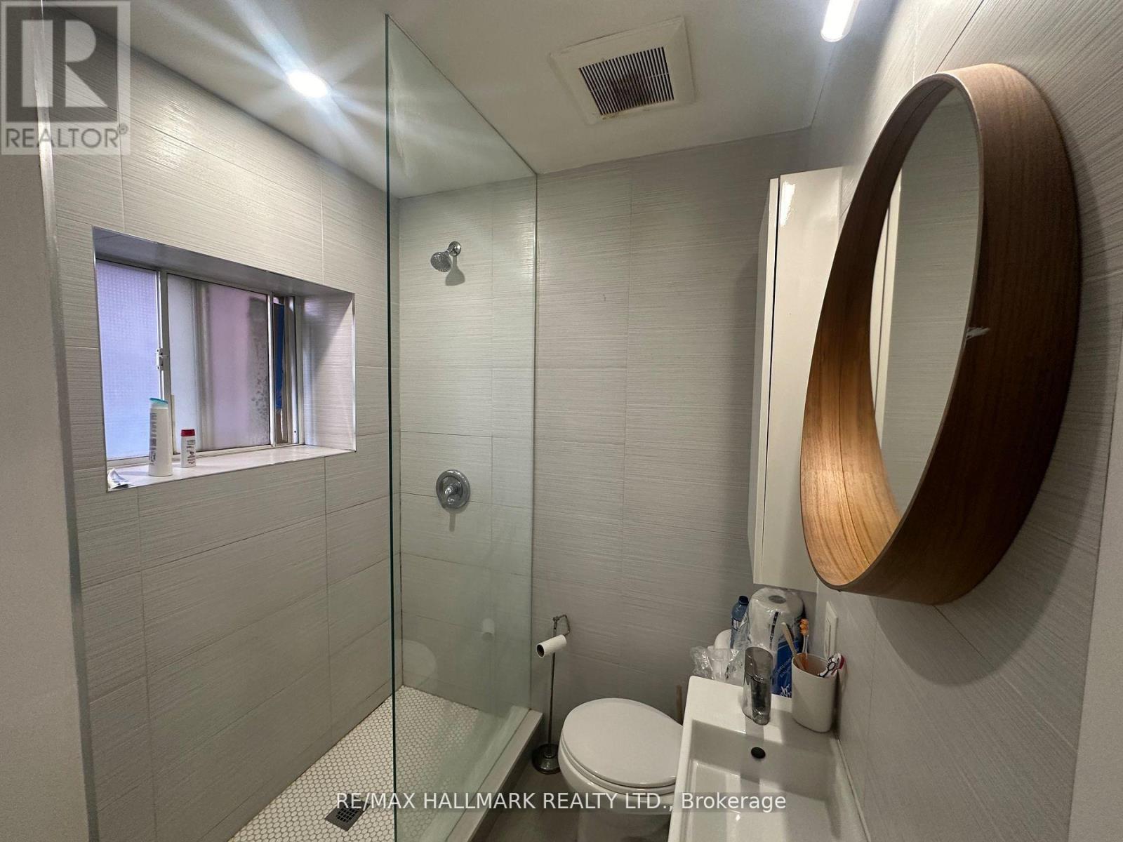 7 - 595 St Clair Avenue W, Toronto, Ontario  M6C 1A3 - Photo 8 - C12979730