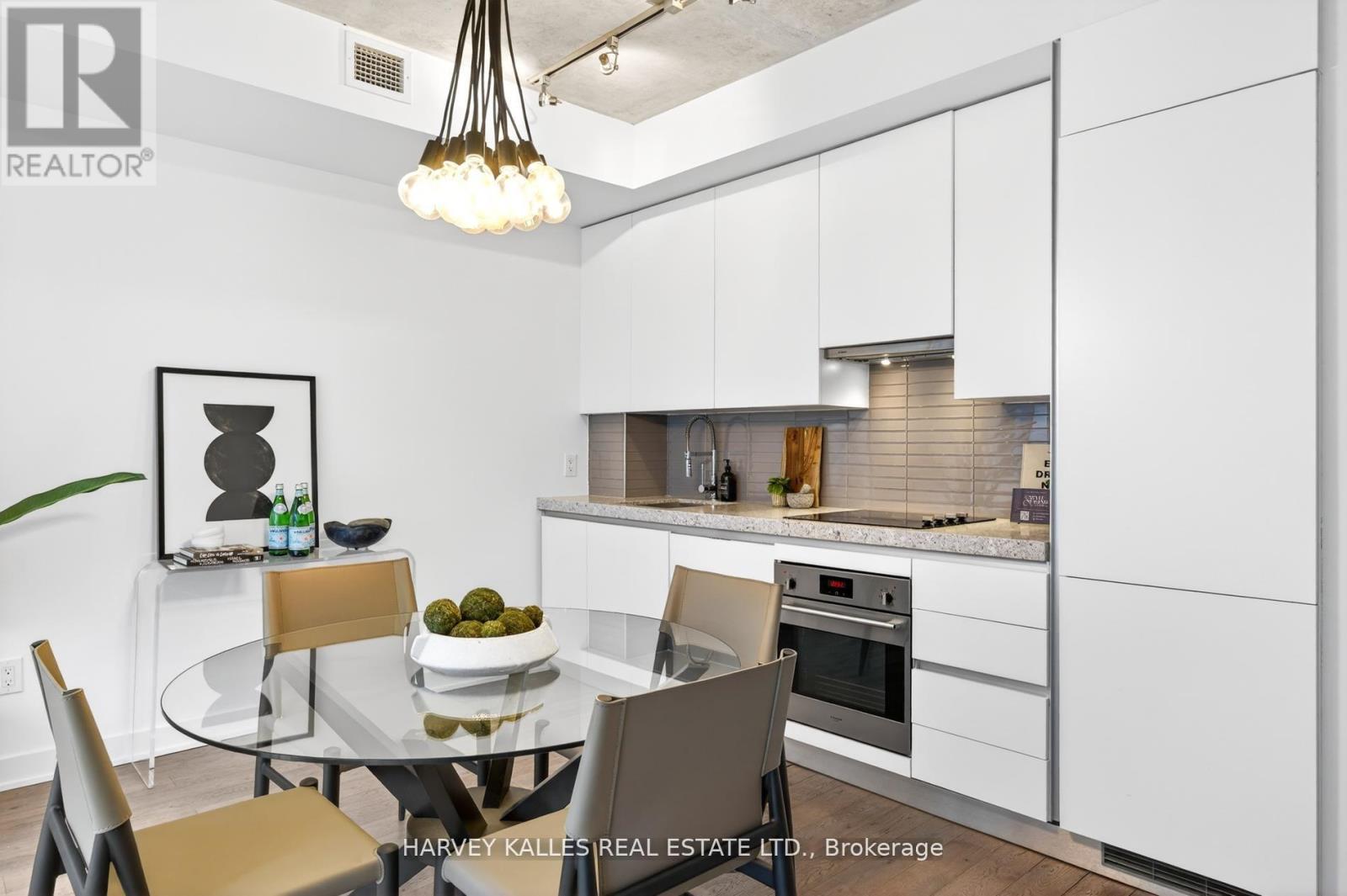 604 - 38 Stewart Street, Toronto, Ontario  M5V 0H1 - Photo 4 - C12979768