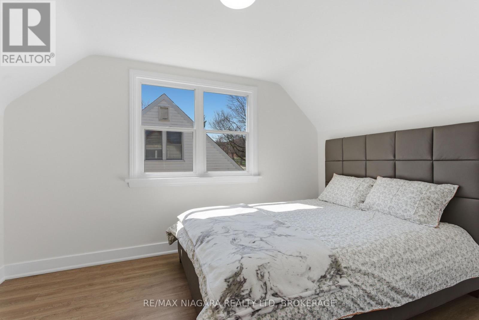 5654 Drummond Road, Niagara Falls, Ontario  L2G 4L4 - Photo 14 - X12979692