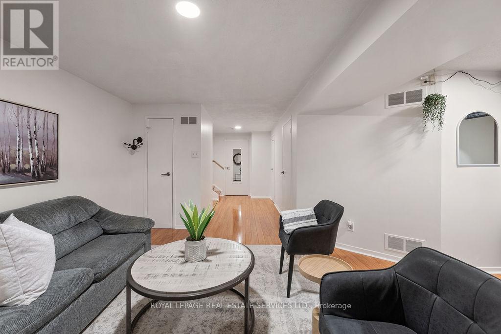 161 Riverview Street, Oakville, Ontario  L6L 5S2 - Photo 26 - W12834130