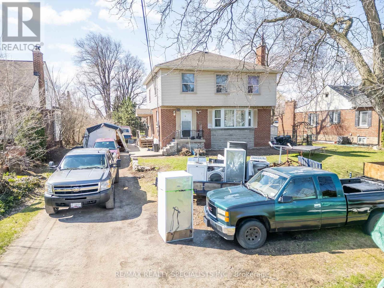 970 Concession Street, Hamilton, Ontario  L8T 1A1 - Photo 3 - X12973084