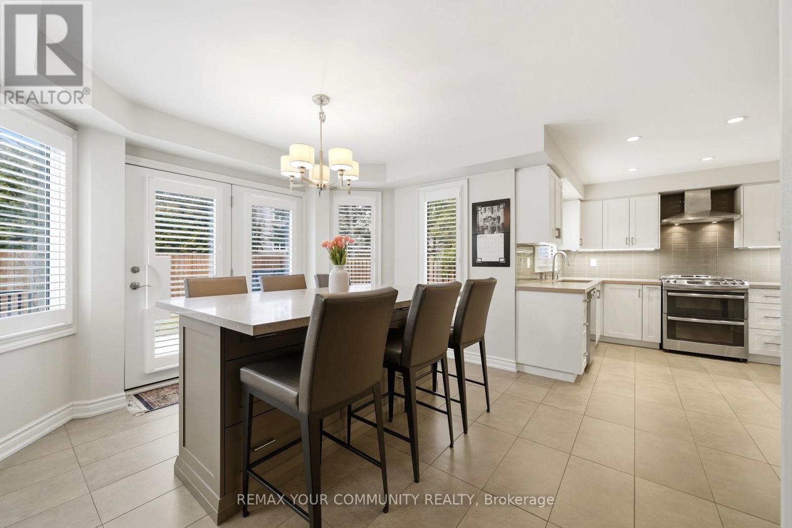 29 Mcgee Crescent, Aurora, Ontario  L4G 6L8 - Photo 14 - N12979684